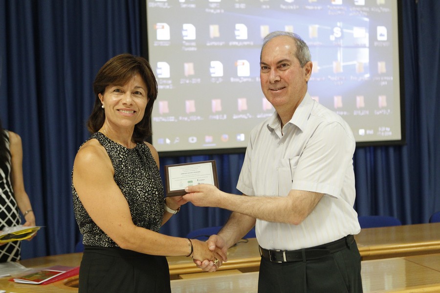 "Δράσεις που εντάσσονται στο πλαίσιο  της προκήρυξης διαγωνισμού για την εφαρµογή των σχεδίων µαθήµατος µε γενική θεµατογραφία την Κυπριακή Παραδοσιακή Διατροφή στα πλαίσιο του µαθήµατος της Οικιακής Οικονοµίας. Σχολική χρονιά 2015-2016 "