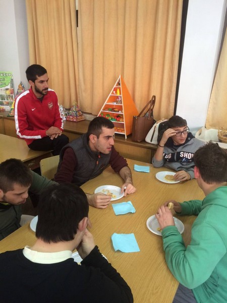 Συνεργασία Νικολαΐδειου Γυμνασίου και Ειδικού Σχολείου Θεοσκέπαστης . Σχολική χρονιά: 2017-2018