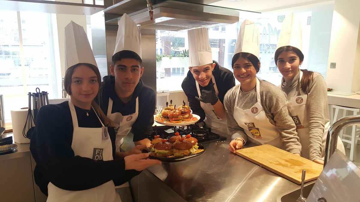 Συμμετοχή του Β’ Περιφερειακού Γυμνασίου Λευκωσίας - Μαλούντα στο πρόγραμμα. Ετοιμασία «Τέλειων σνακ για το σχολείο», 27/1/2020