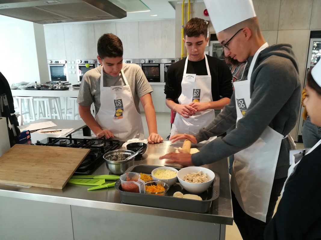 Συμμετοχή του Λανιτείου Γυμνασίου στο πρόγραμμα. Ετοιμασία «Ιταλικής κουζίνας», 28/11/2019.