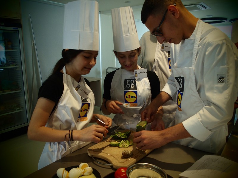 Συμμετοχή του Γυμνασίου Καλογεροπούλου . «Τέλειο Fast Food στο σπίτι»-  