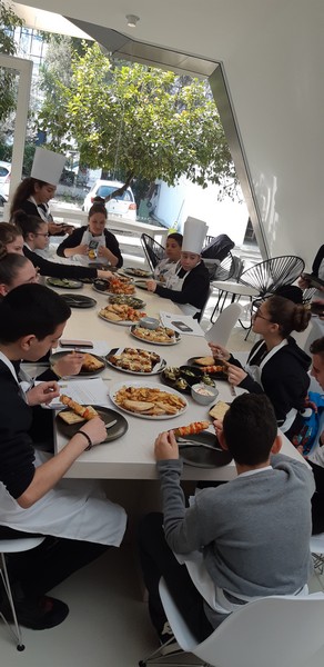 Συμμετοχή Γυμνασίου  Πετράκη Κυπριανού στο Πρόγραμμα.  Ετοιμασία «Φαγητού για Πάρτι» 