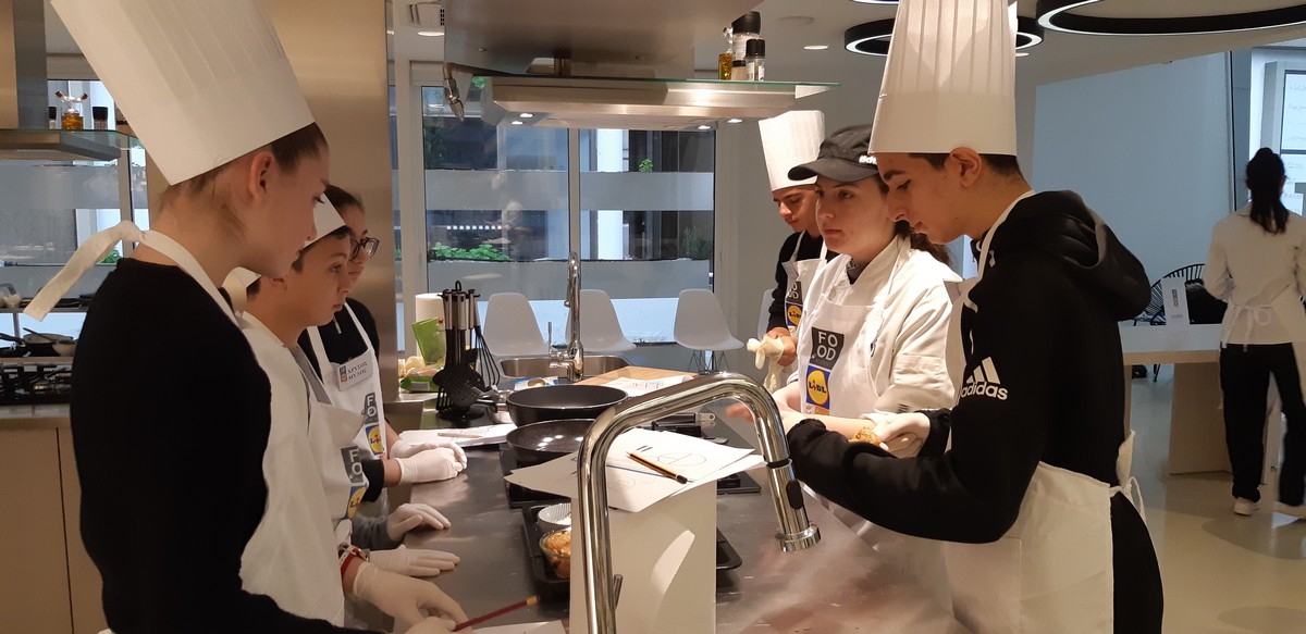 Συμμετοχή Γυμνασίου  Πετράκη Κυπριανού στο Πρόγραμμα.  Ετοιμασία «Φαγητού για Πάρτι» 