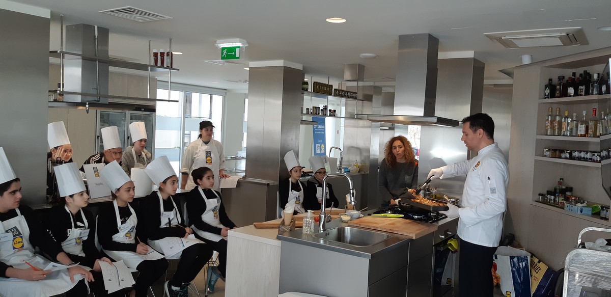 Συμμετοχή Γυμνασίου  Πετράκη Κυπριανού στο Πρόγραμμα.  Ετοιμασία «Φαγητού για Πάρτι» 