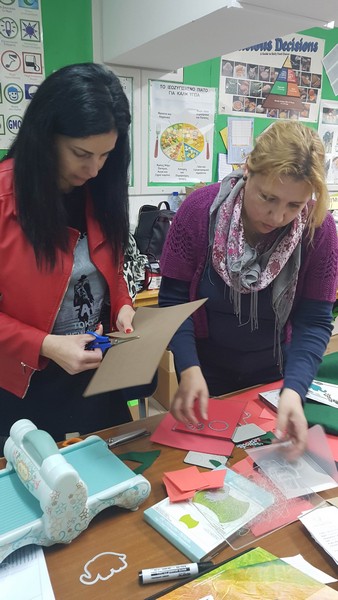 Αξιοποίηση μηχανής  τύπου ρολό μηχάνημα - roller machine («Sizzix»)  