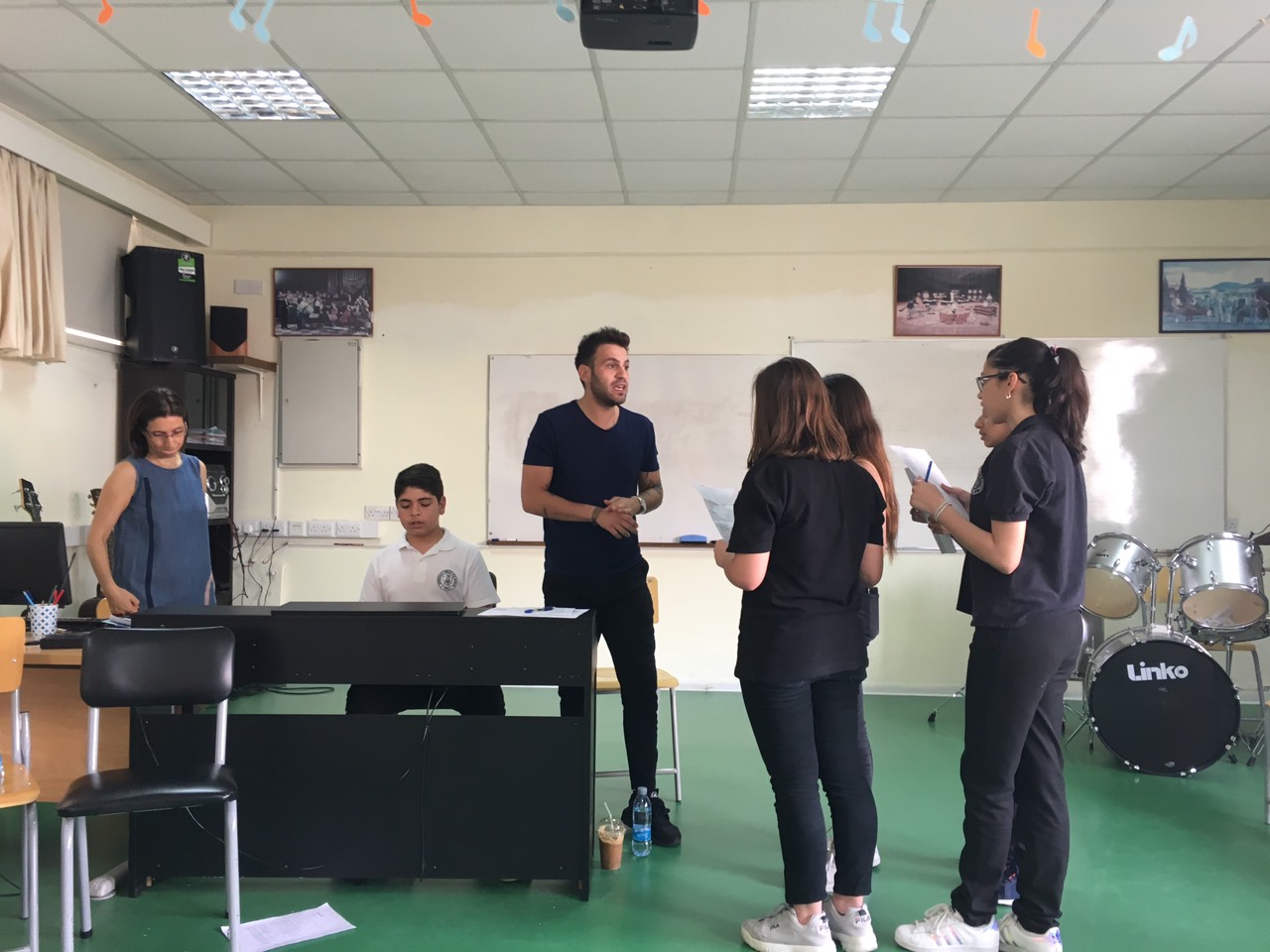 Έμφυλη Βία _Play for change